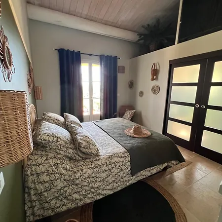 La Bastide De Grosille Bed & Breakfast *